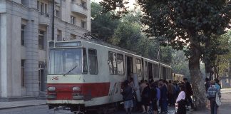 Piaţa Unirii-statia tramvaiului 32