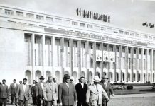 Dej și Nichita Hrușciov în Piata Victoriei, 1960