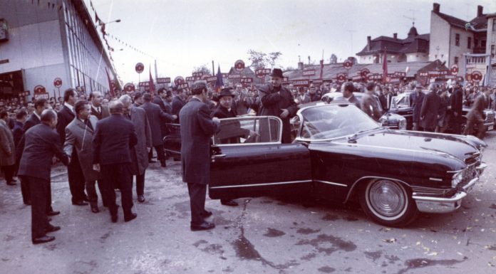 Nicolae Ceaușescu în vizita la fabrica „23 August” din Satu Mare 3 oct 1972