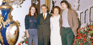 Tovarășul Nicoale Ceaușescu împreună cu familia sa