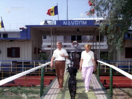 Tulcea ,august 1982. Cuplul Ceaușescu împreună cu cei doi câini